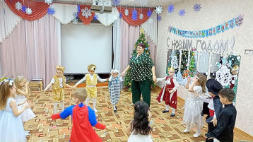 Новогодний утренник в группе "Солнышко" Новогодний утренник в группе "Солнышко".