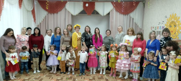 Утренник, посвященный 8 Марта в группе "Лучик" Утренник, посвященный 8 Марта в группе "Лучик".