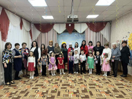 В старшей группе «Ветерок» прошло праздничное мероприятие, посвящённое 8 Марта В старшей группе «Ветерок» прошло праздничное мероприятие, посвящённое 8 Марта.